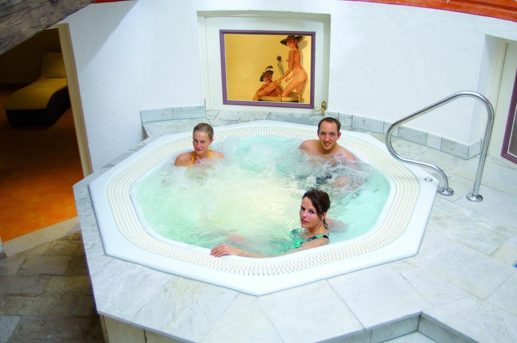 Parkhotel Wallgau 4 Sterne Superior Alpenjuwel Mit Spa Genuss, Golf & Wellness In Der Karwendel-Region Tradition Trifft Eleganz Im Stilvollen Rueckzugsort Luaran gambar