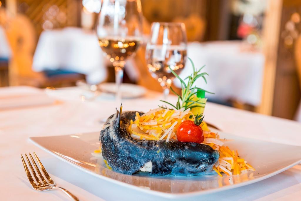 Parkhotel Wallgau 4 Sterne Superior Alpenjuwel Mit Spa Genuss, Golf & Wellness In Der Karwendel-Region Tradition Trifft Eleganz Im Stilvollen Rueckzugsort Luaran gambar